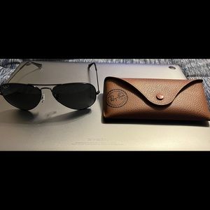 Ray ban aviator total black sunglasses